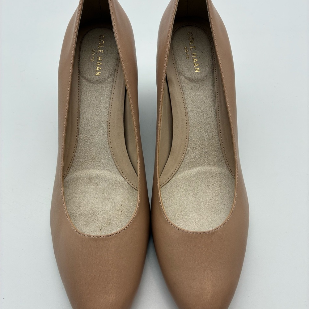 Cole Haan Women's Nude/Tan Leather Round-Toe Heels, 10
